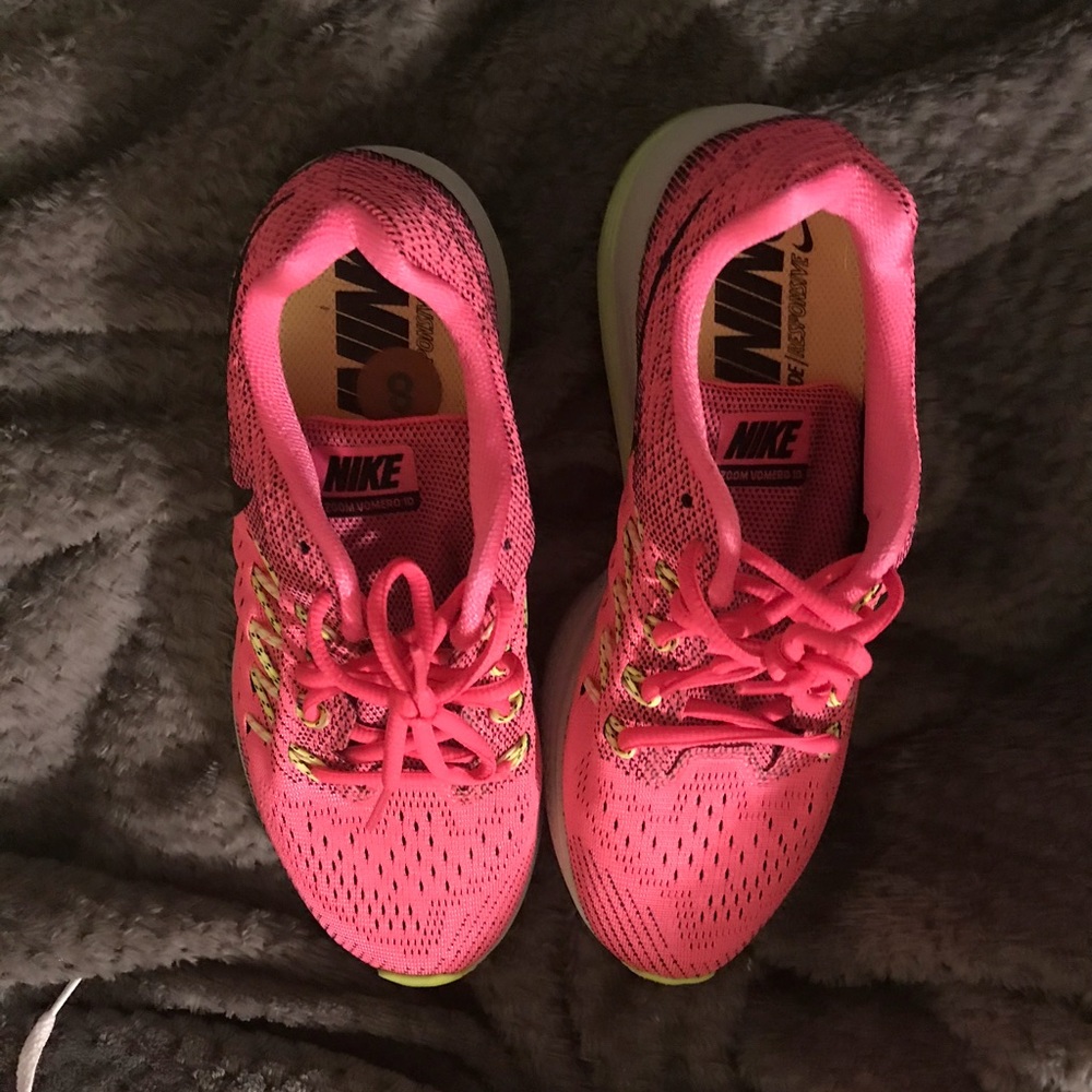 Running shoes